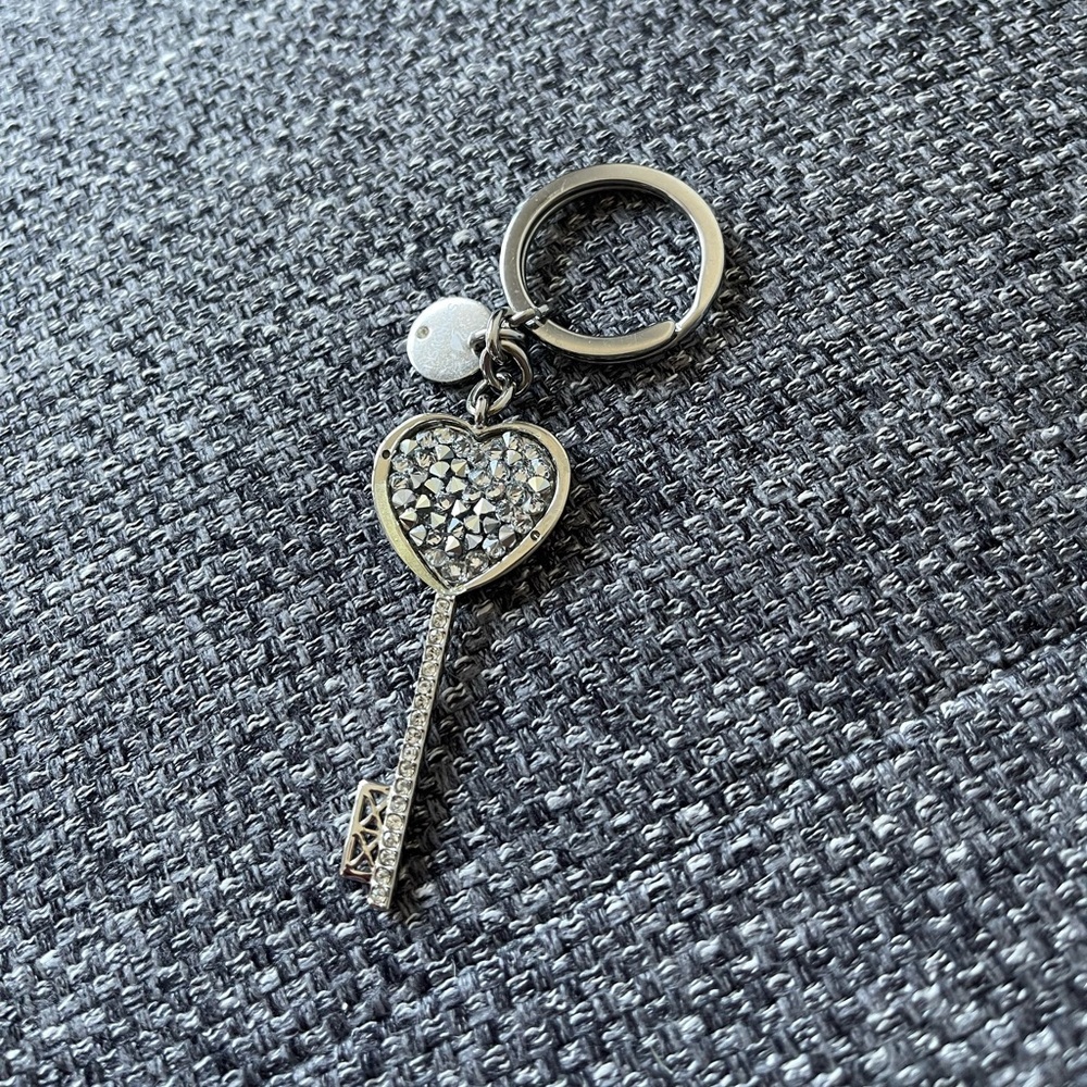 Swarovski Crystal heart keychain - Picture 6 of 8